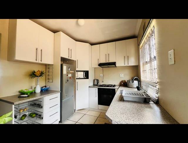 2 BEDROOM HOUSE FOR SALE IN NTUZUMA